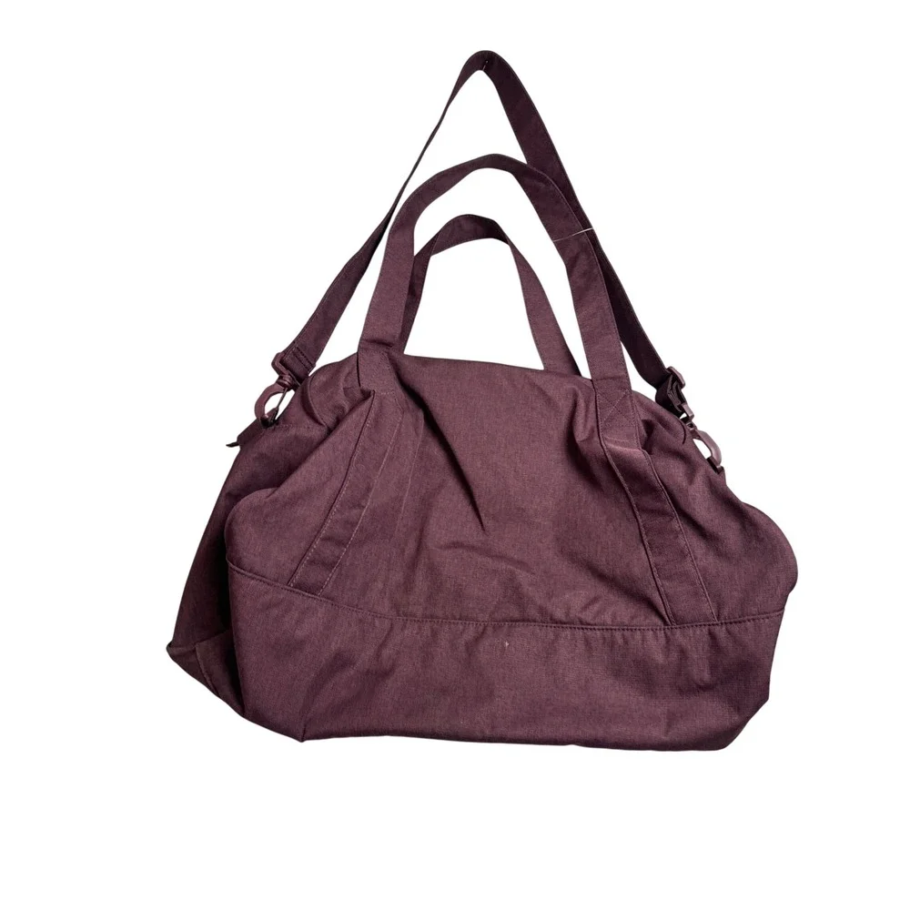 Nike Just Do It Gym Club Duffel Bag Medium Burgundy Training Travel Bag